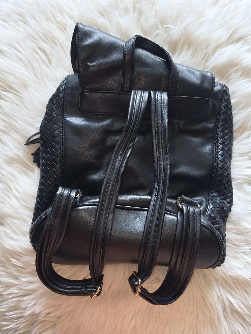 Deux Lux Black Woven Backpack Tassel Gold Hardware Boho Bag - Picture 4 of 11